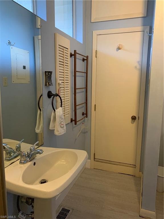 8628 Firwood DR, ESTERO FL 33928-8