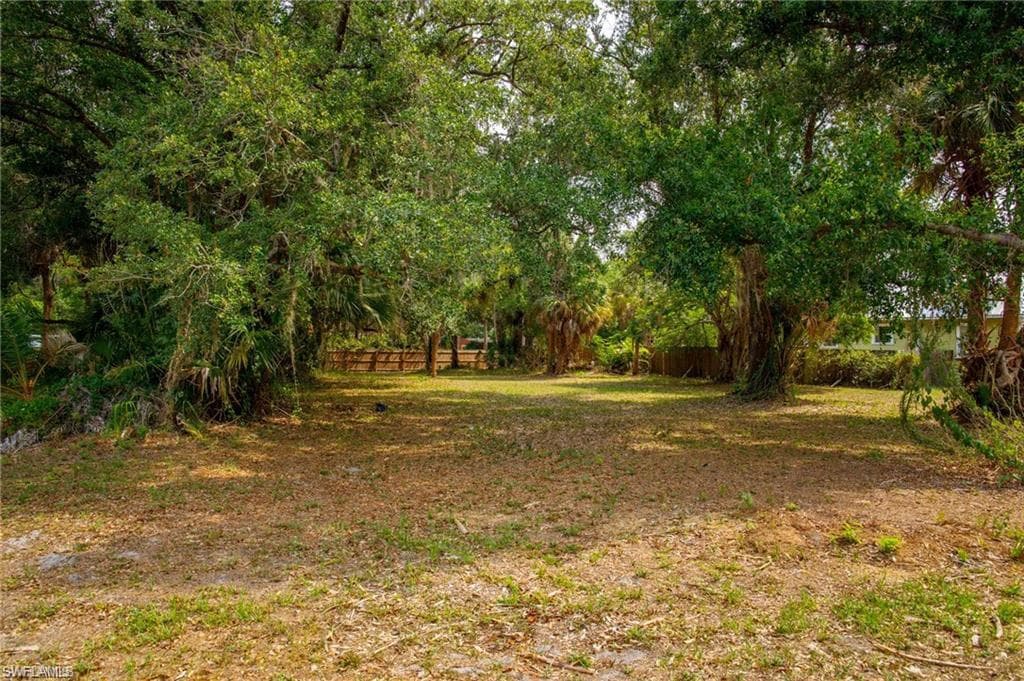 2753 2nd ST, FORT MYERS FL 33916-1