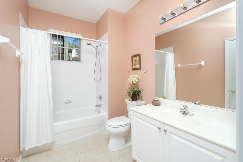 4873 Hampshire CT # 101, NAPLES FL 34112-15