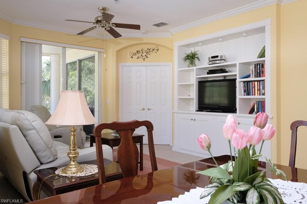 4873 Hampshire CT # 101, NAPLES FL 34112-4