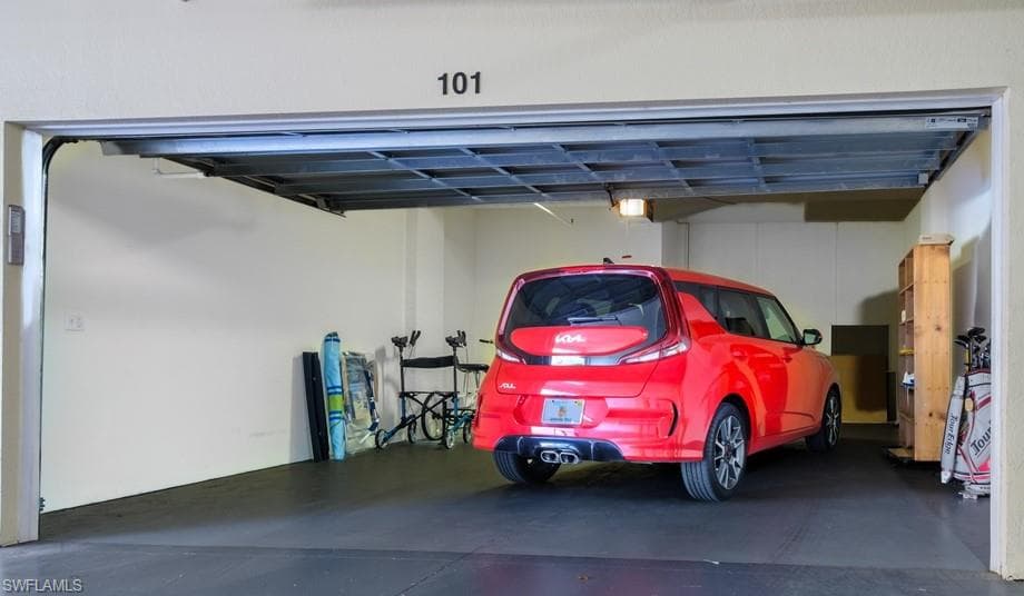 4873 Hampshire CT # 101, NAPLES FL 34112-19