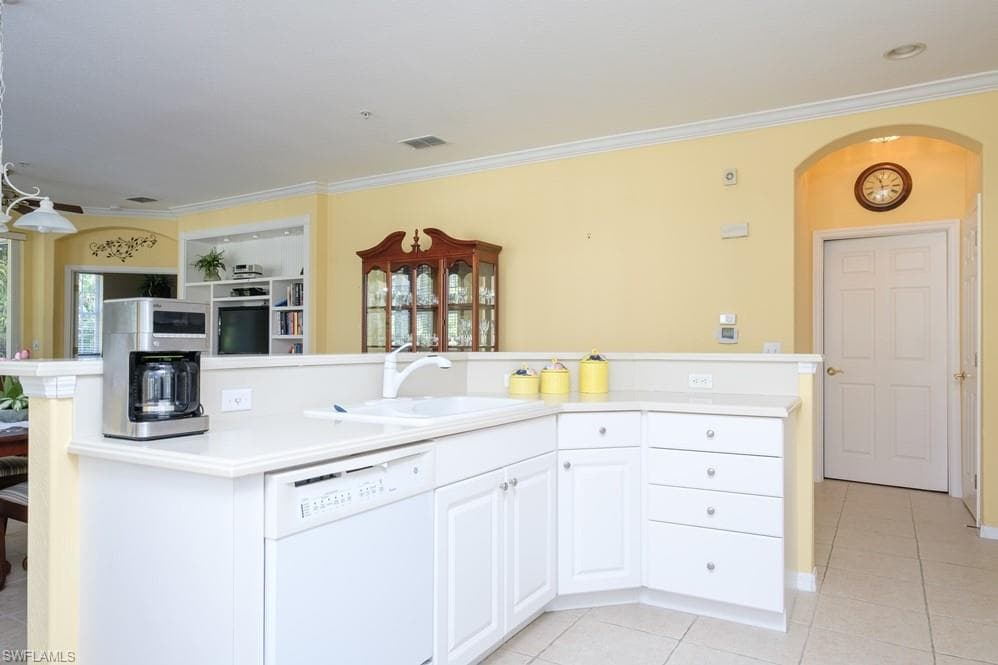 4873 Hampshire CT # 101, NAPLES FL 34112-8