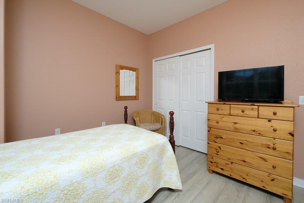 4873 Hampshire CT # 101, NAPLES FL 34112-14