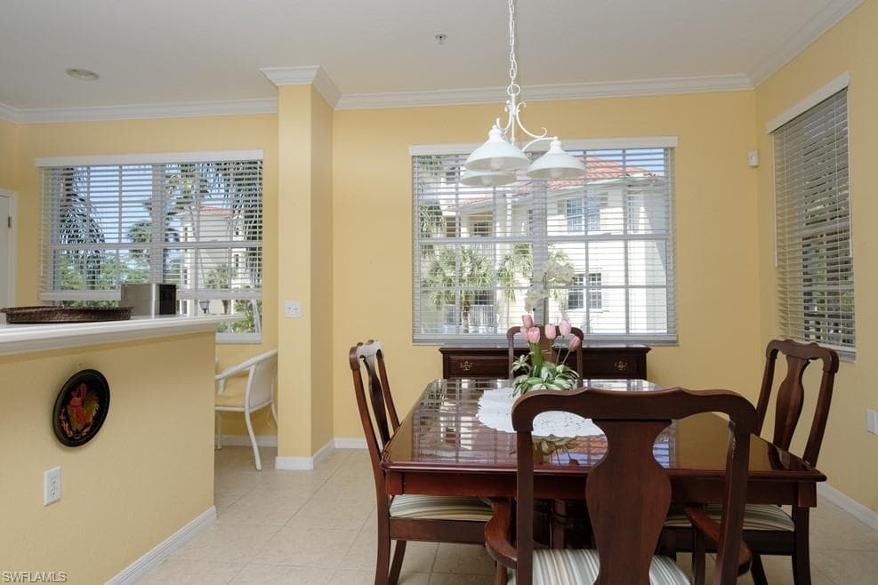 4873 Hampshire CT # 101, NAPLES FL 34112-3