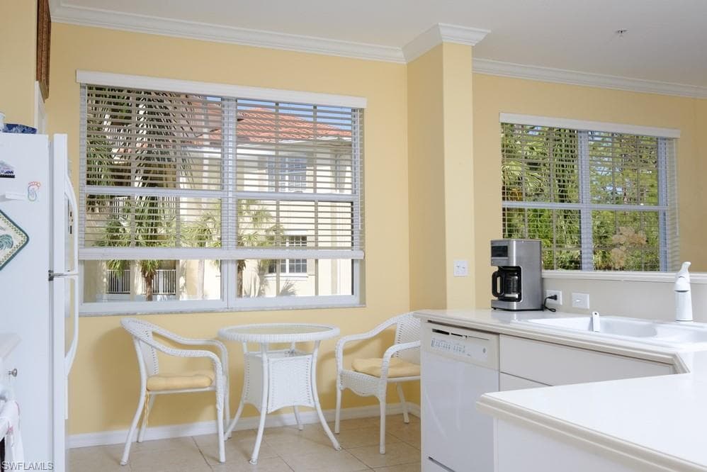 4873 Hampshire CT # 101, NAPLES FL 34112-7