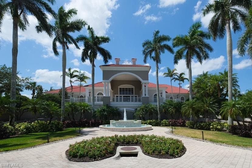 4873 Hampshire CT # 101, NAPLES FL 34112-20