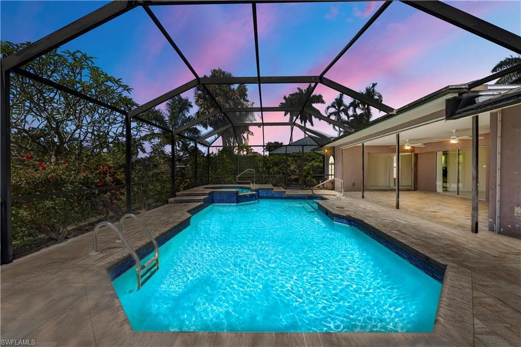 2232 Longboat DR, NAPLES FL 34104-4