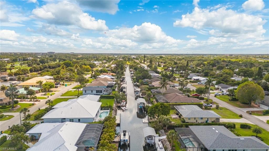 2232 Longboat DR, NAPLES FL 34104-37