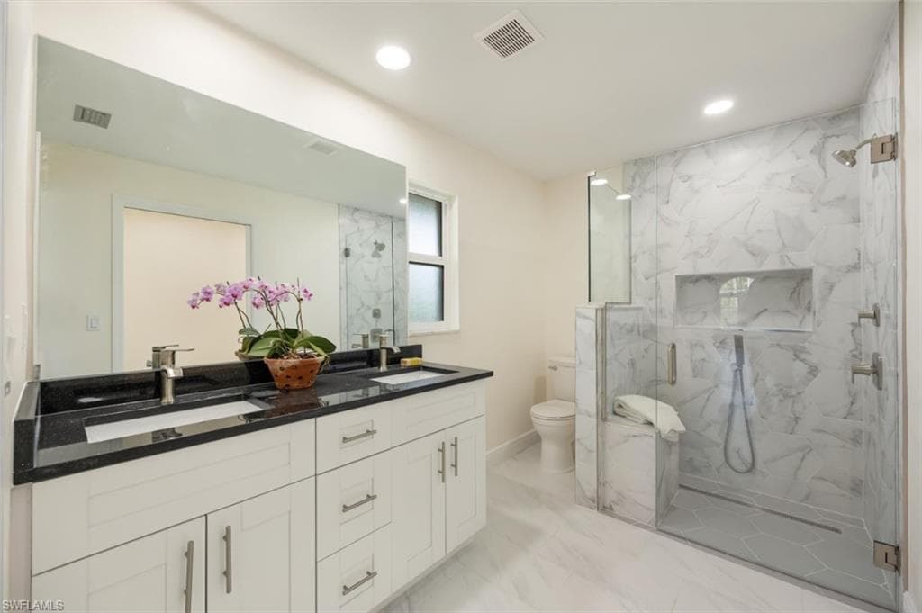 2232 Longboat DR, NAPLES FL 34104-24