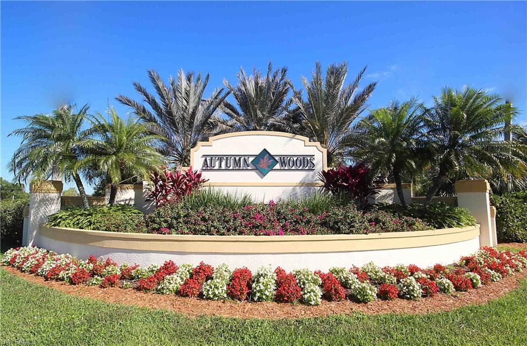 6545 Chestnut CIR, NAPLES FL 34109-1