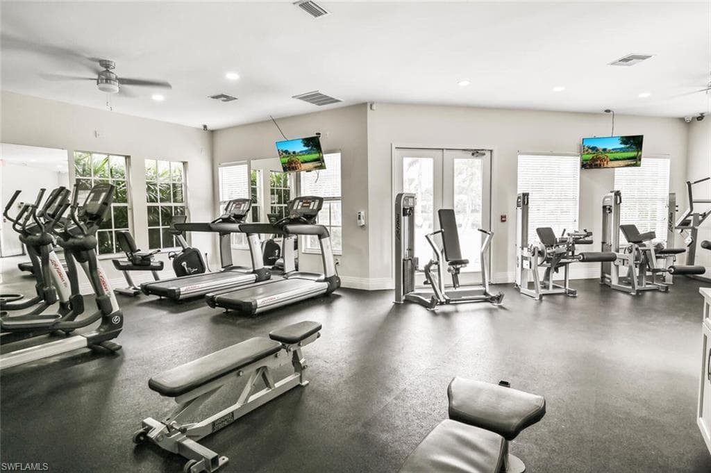 6545 Chestnut CIR, NAPLES FL 34109-36