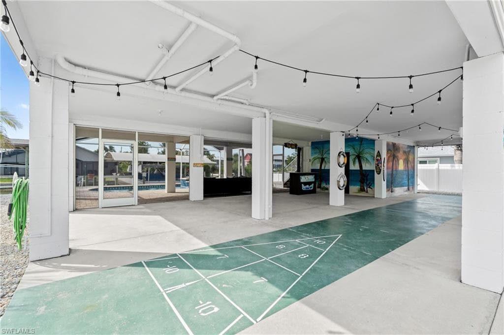 320 Madison CT, FORT MYERS BEACH FL 33931-26