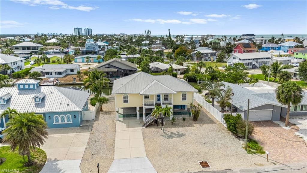 320 Madison CT, FORT MYERS BEACH FL 33931-30