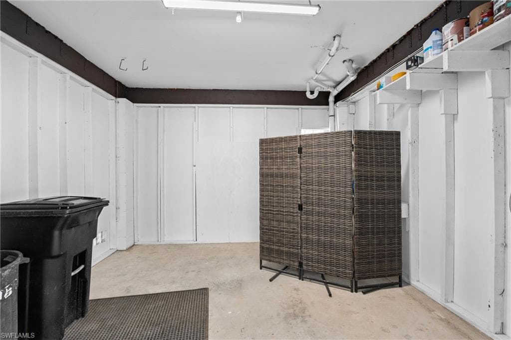 320 Madison CT, FORT MYERS BEACH FL 33931-24