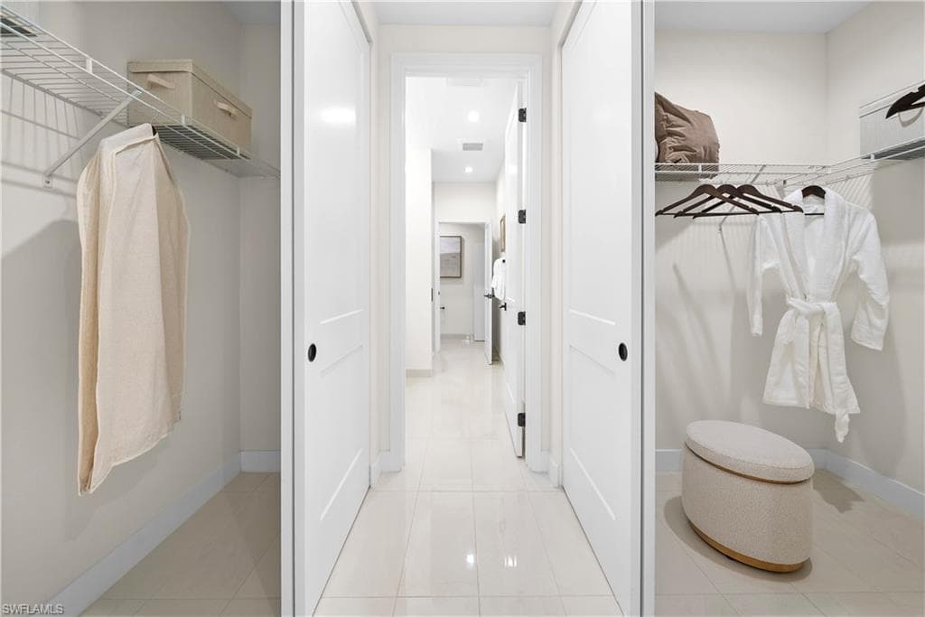 6092 Barbara CIR-21