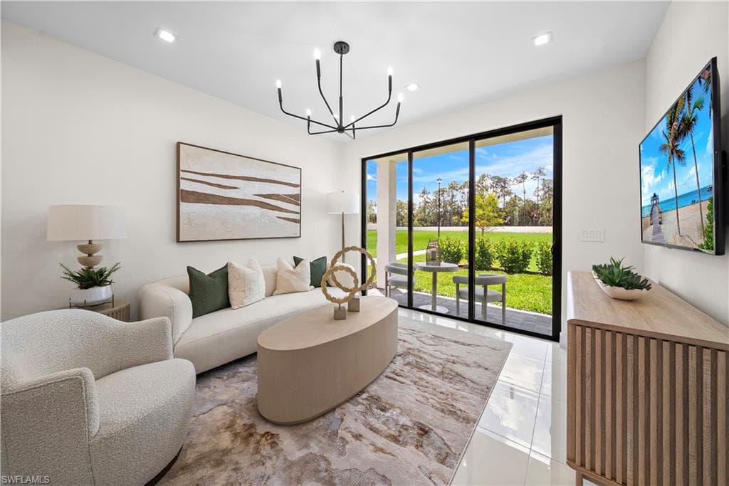 6092 Barbara CIR-14