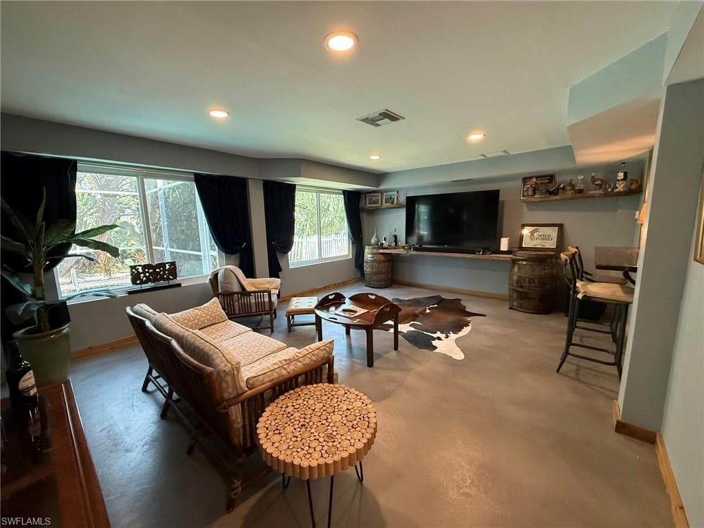 5546 Park RD, FORT MYERS FL 33908-21