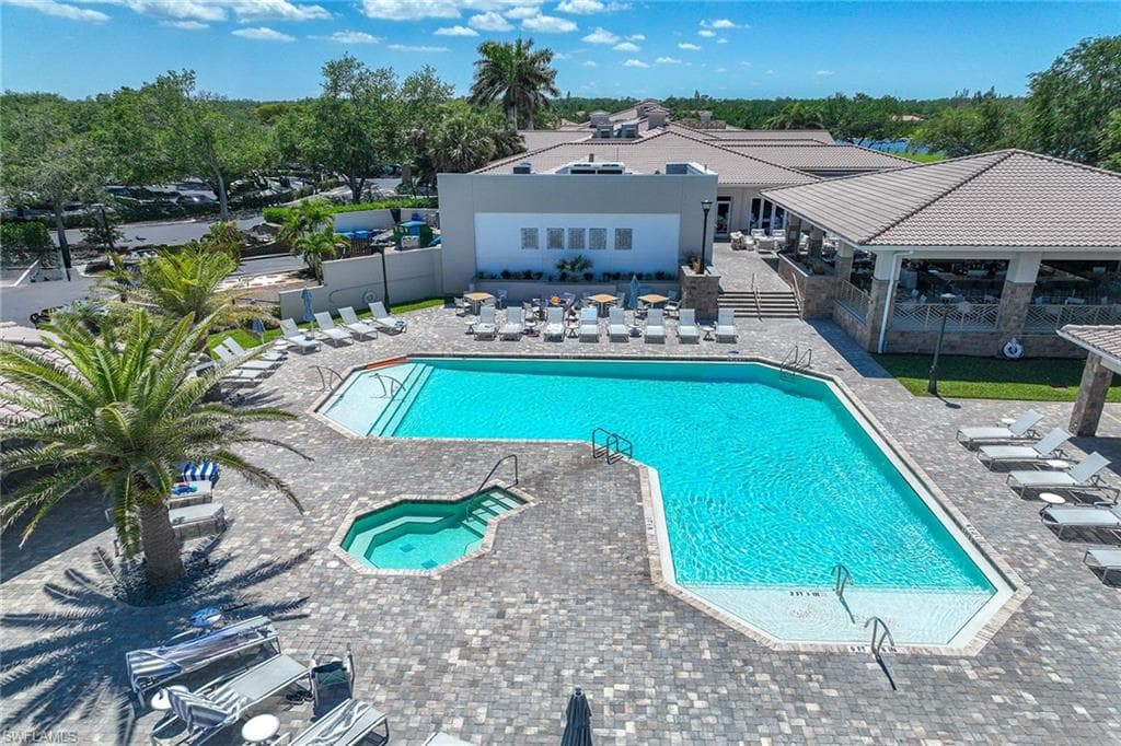 9030 Spring Run BLVD # 508, ESTERO FL 34135-33