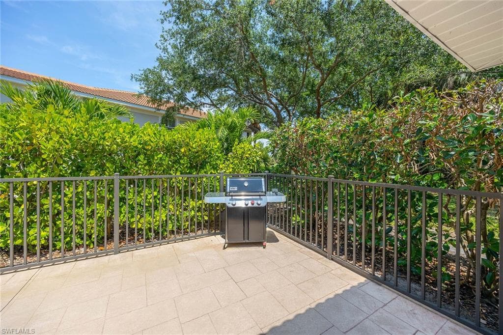 9030 Spring Run BLVD # 508, ESTERO FL 34135-28