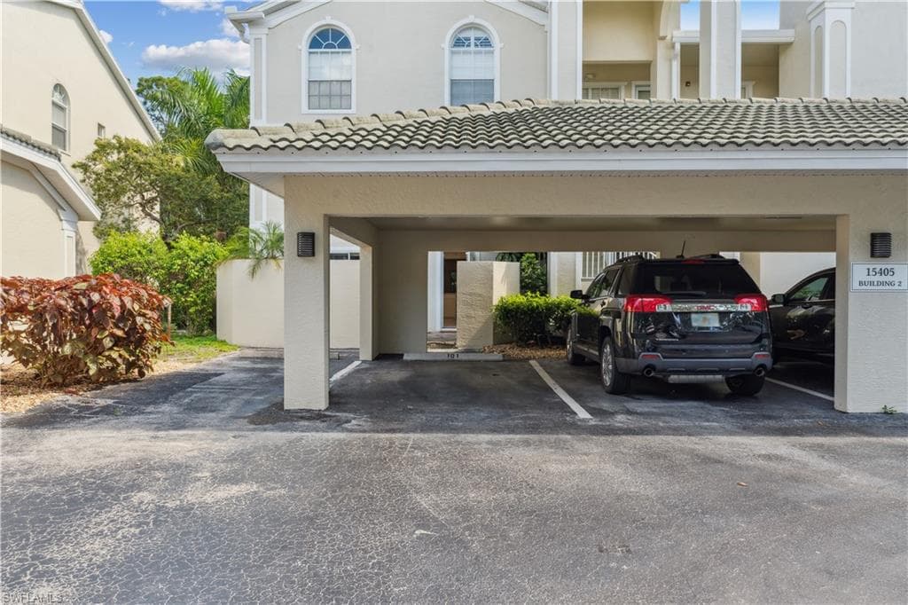 15405 Cedarwood LN # 101, NAPLES FL 34110-16