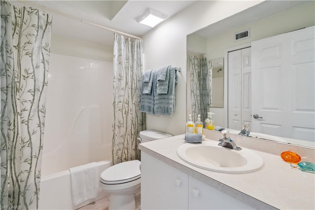 15405 Cedarwood LN # 101, NAPLES FL 34110-11