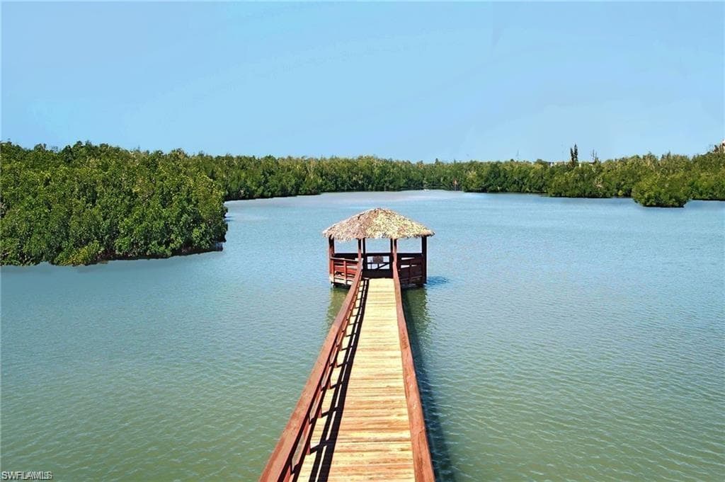 15405 Cedarwood LN # 101, NAPLES FL 34110-35