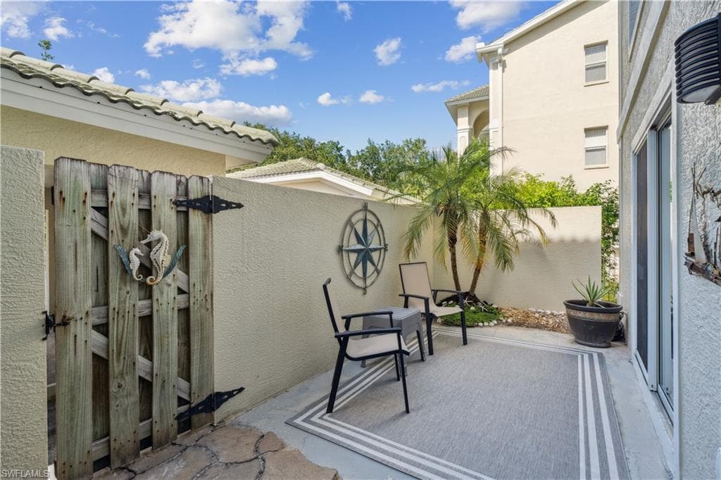 15405 Cedarwood LN # 101, NAPLES FL 34110-14