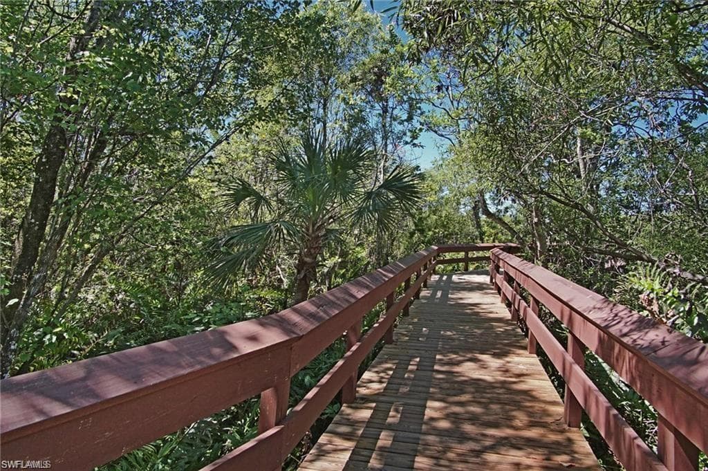 15405 Cedarwood LN # 101, NAPLES FL 34110-30