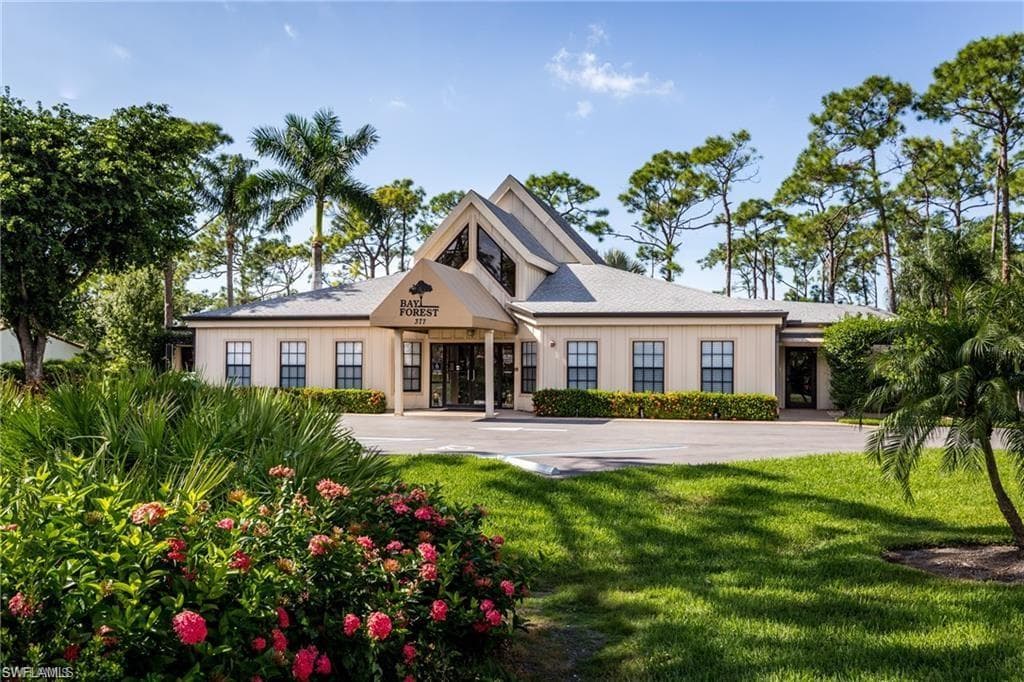 15405 Cedarwood LN # 101, NAPLES FL 34110-20