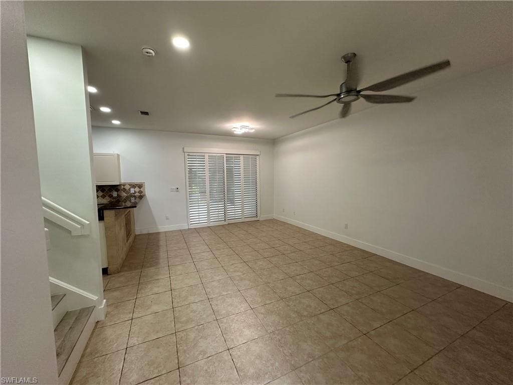 14936 Summit Place CIR # 19, NAPLES FL 34119-1