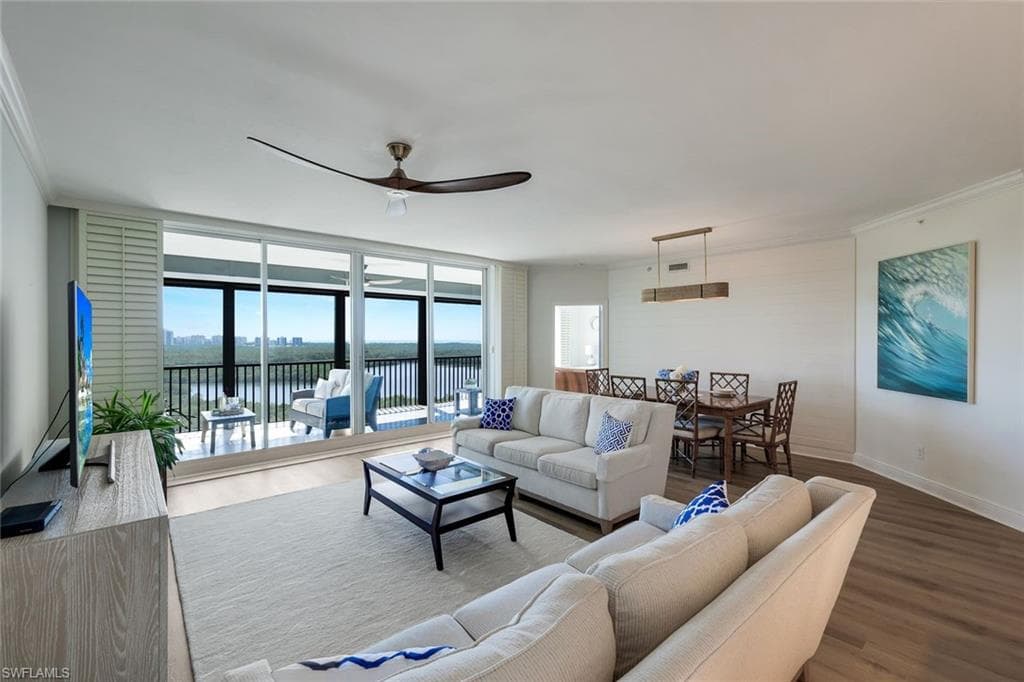 425 Cove Tower DR # 1003, NAPLES FL 34110-3