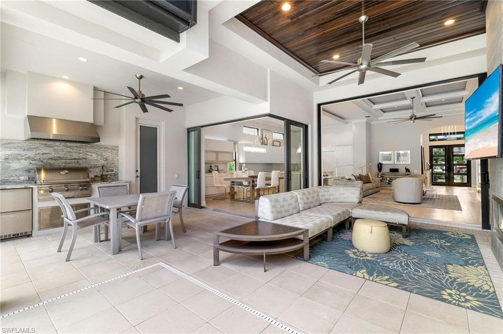 17441 Via Lugano CT, MIROMAR LAKES FL 33913-3