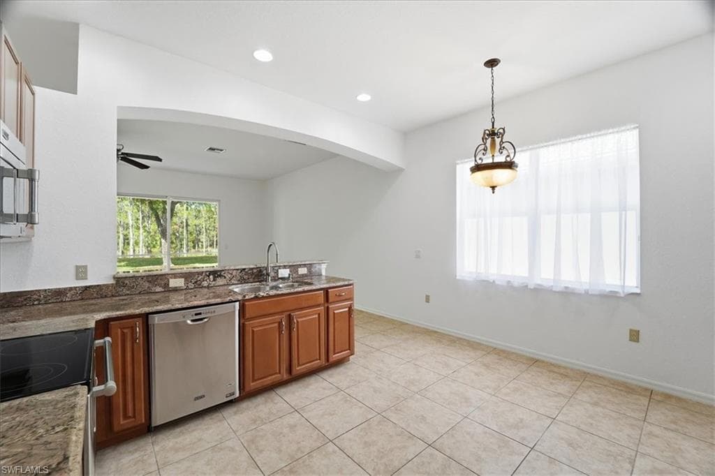14439 Manchester DR, NAPLES FL 34114-5