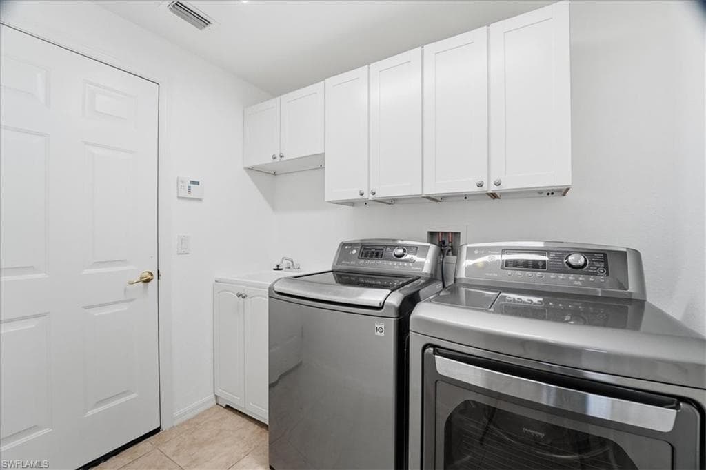 14439 Manchester DR, NAPLES FL 34114-21