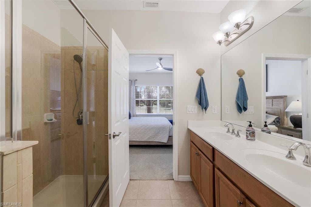 23400 Alamanda DR # 204, ESTERO FL 34135-11