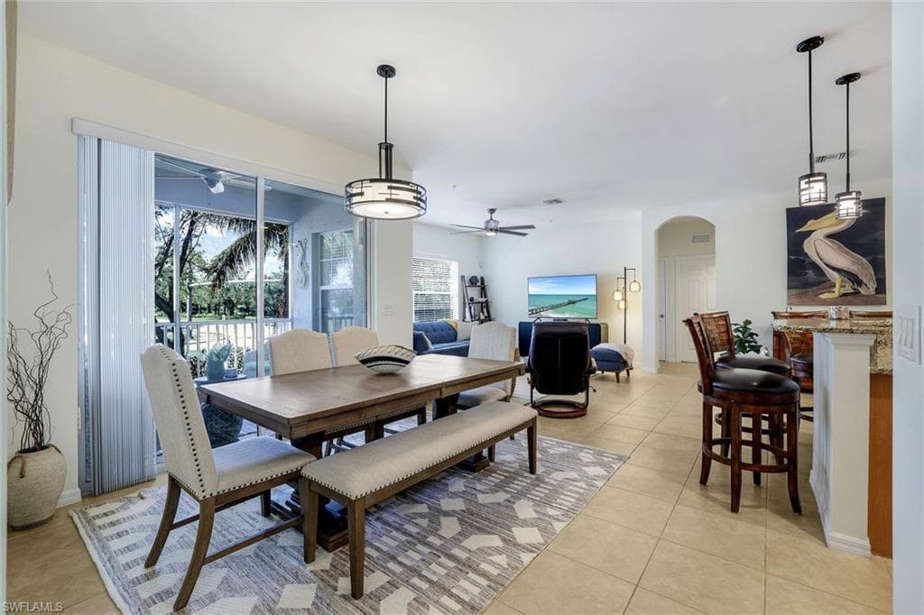 23400 Alamanda DR # 204, ESTERO FL 34135-8