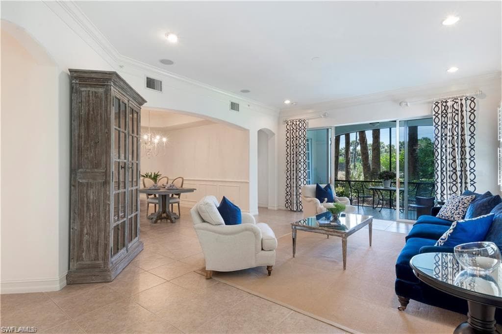 2864 Tiburon BLVD E # 101, NAPLES FL 34109-1