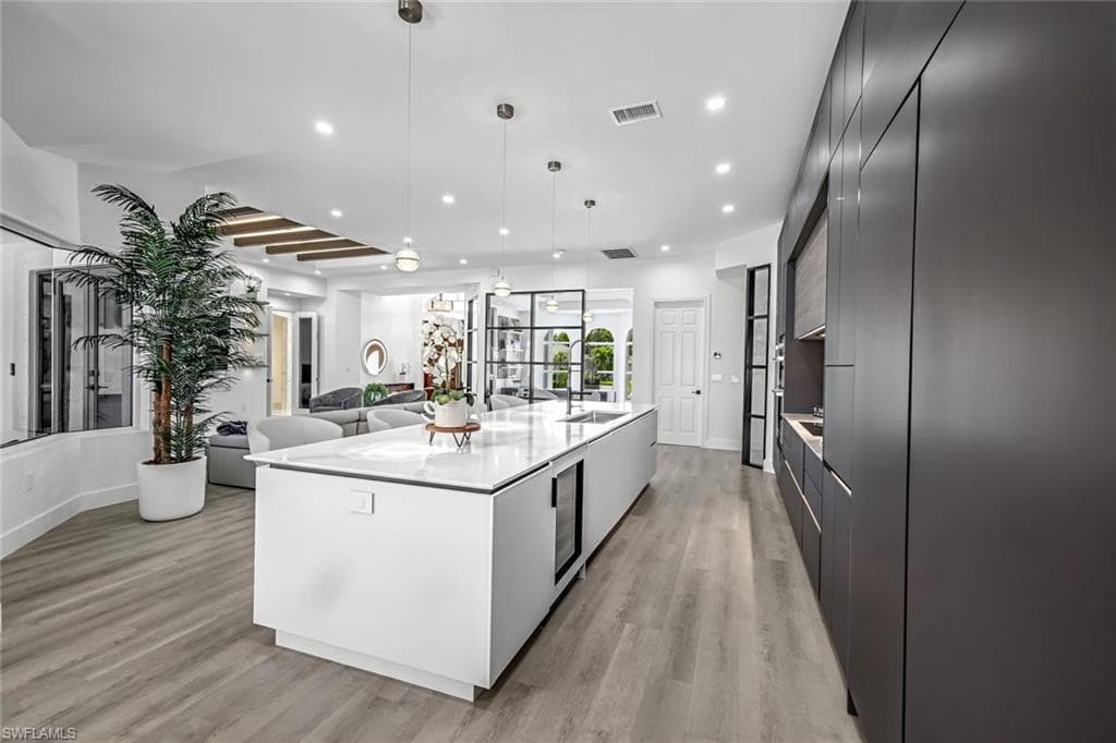 3917 SE 19th AVE, CAPE CORAL FL 33904-10