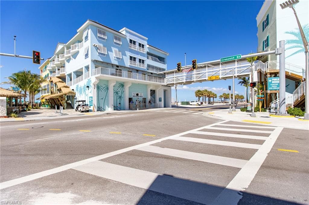 179 Hibiscus DR, FORT MYERS BEACH FL 33931-42