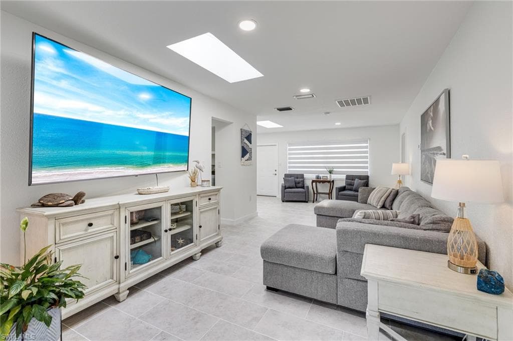 179 Hibiscus DR, FORT MYERS BEACH FL 33931-8