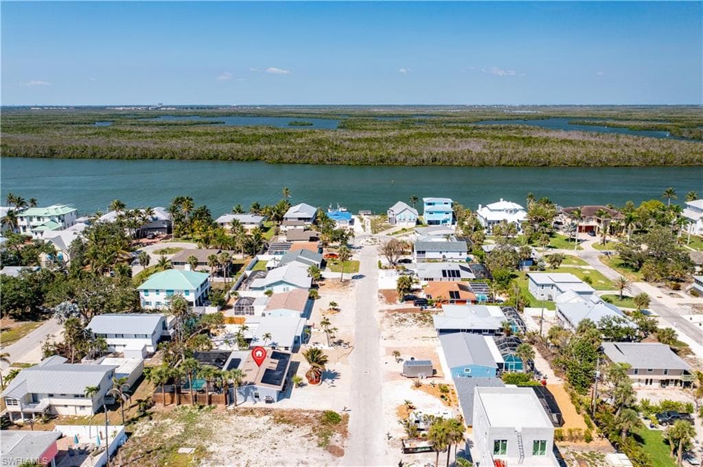 179 Hibiscus DR, FORT MYERS BEACH FL 33931-37