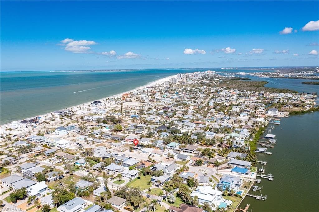 179 Hibiscus DR, FORT MYERS BEACH FL 33931-36