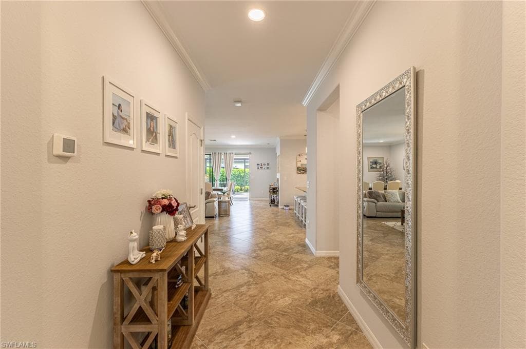 9231 Shadow Oak LN, NAPLES FL 34120-8