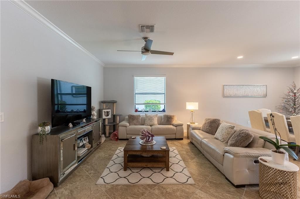 9231 Shadow Oak LN, NAPLES FL 34120-13