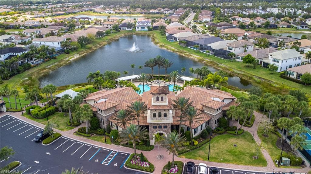 9231 Shadow Oak LN, NAPLES FL 34120-44