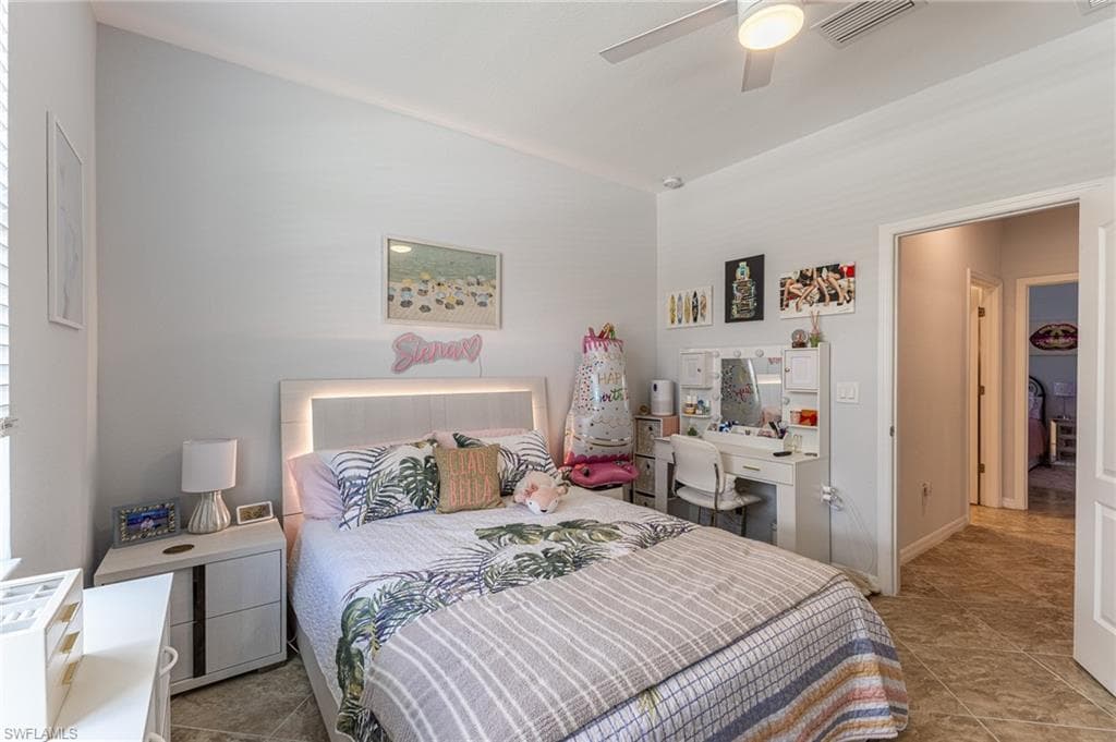 9231 Shadow Oak LN, NAPLES FL 34120-30