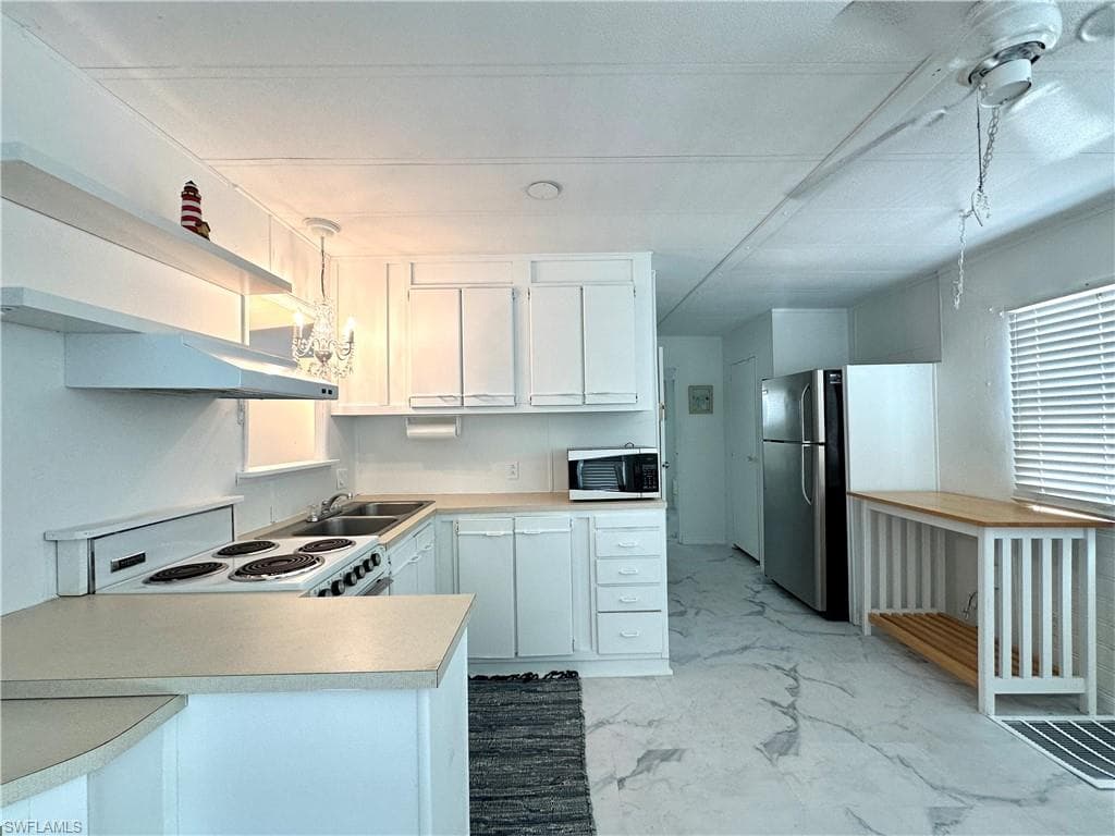 10740 Everglades Kite CIR, ESTERO FL 33928-7