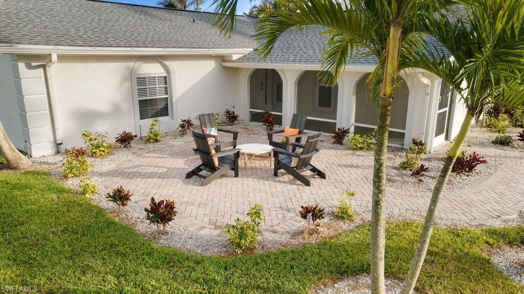 1100 Royal Palm DR, NAPLES FL 34103-26