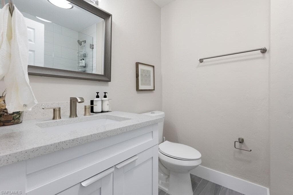 1100 Royal Palm DR, NAPLES FL 34103-23