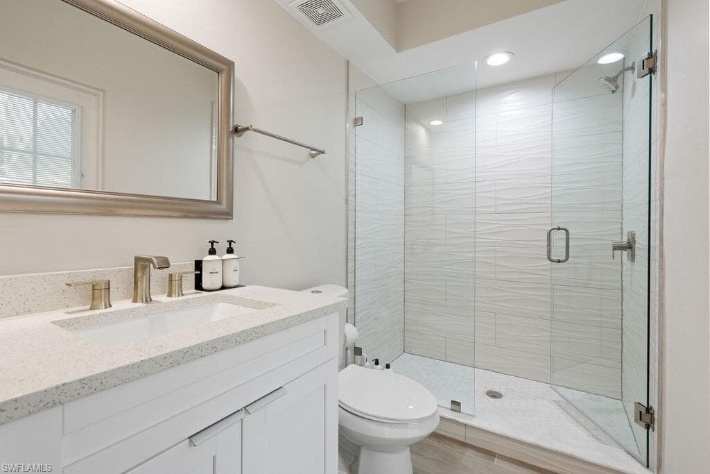 1100 Royal Palm DR, NAPLES FL 34103-20